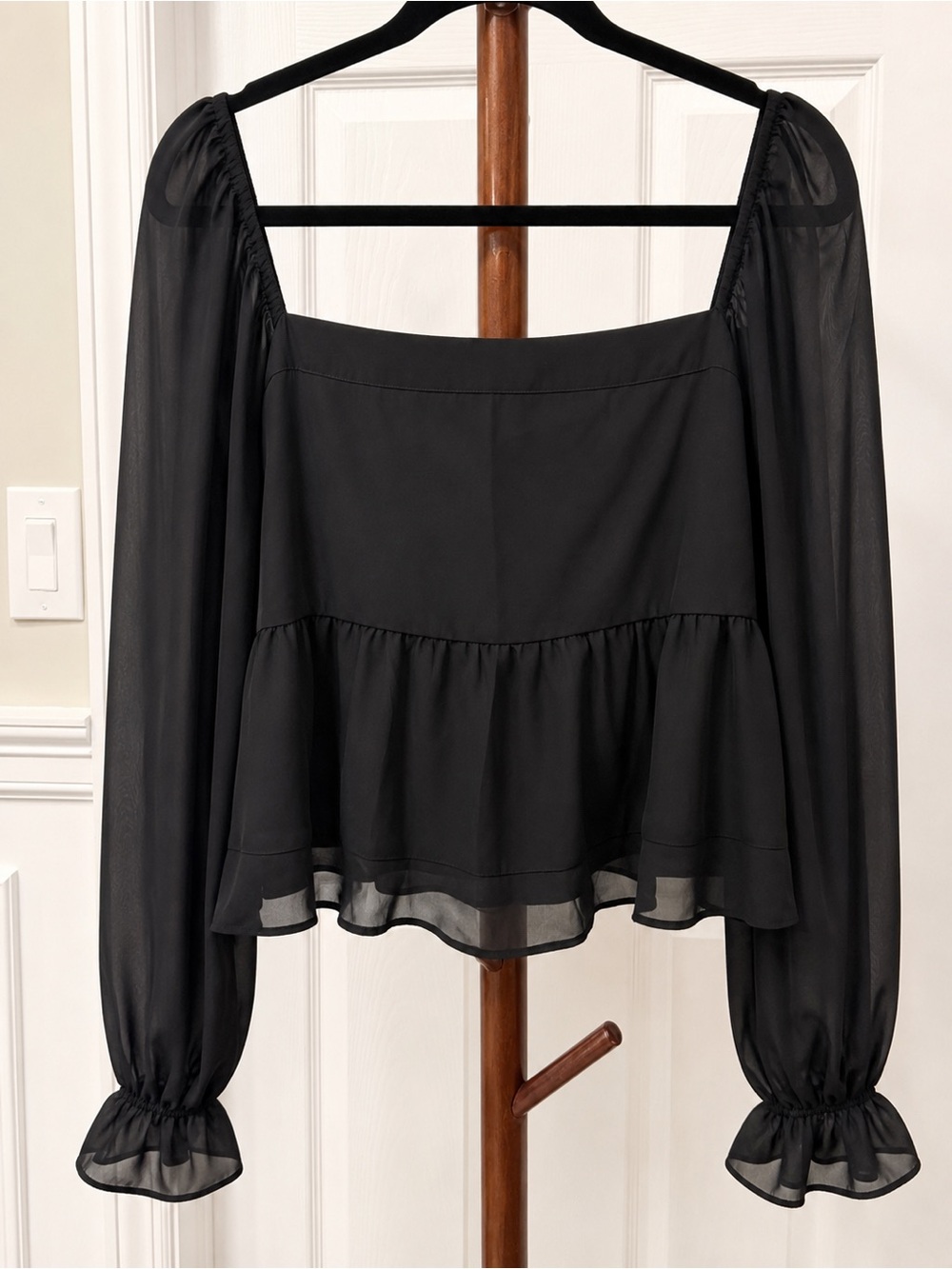 Abercrombie & Fitch Black Sheer Long-Sleeve Square-Neck Blouse